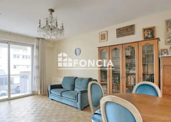 Vaugirard : immeuble moderne 2 pieces 48 m² avec balcon 7m2 cave et parking