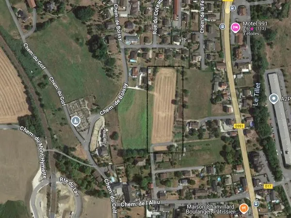 A vendre terrain de 3100 m² constructible au Viviers du lac