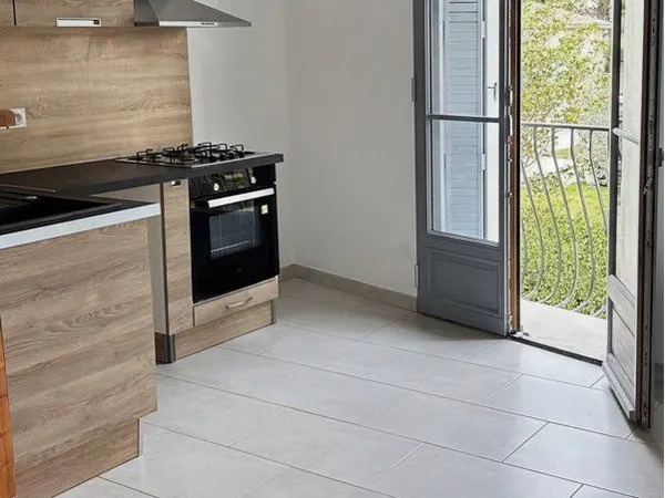 Appartement 50m2 3 pièces + terrasse