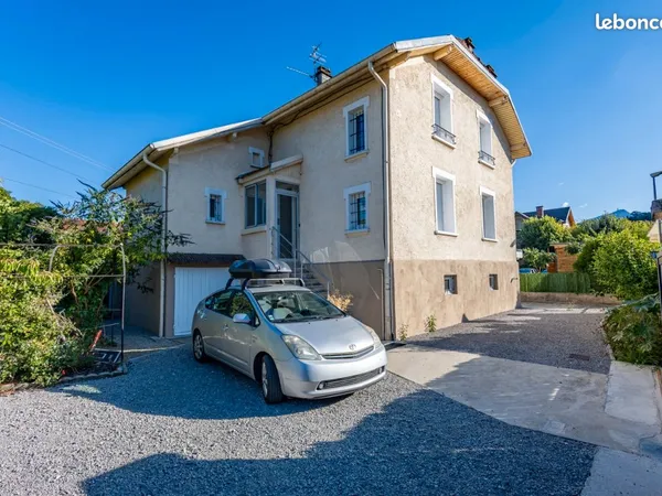 Exclusivité Chambéry Bissy : Maison familiale spacieuse avec grand potentiel et jardin