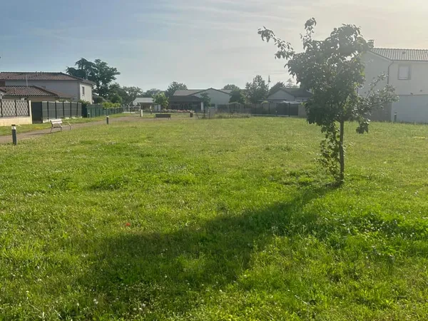 Terrain 400 m²