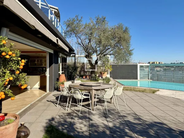 Penthouse de 307m² a vendre à Montpellier Centre avec 346m² de j