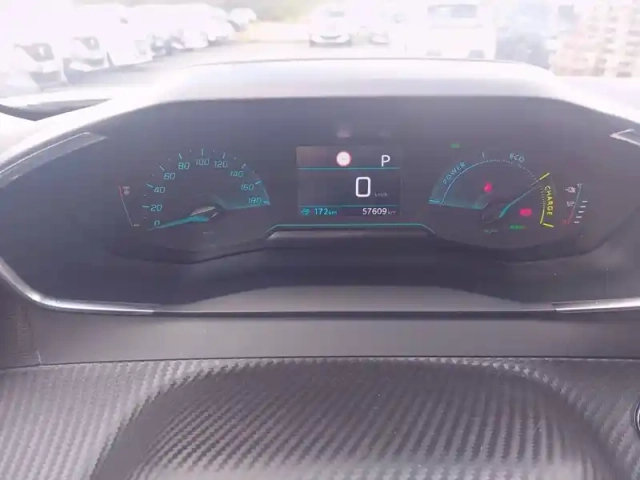 Peugeot 2008 electrique 136 ch — photo 10