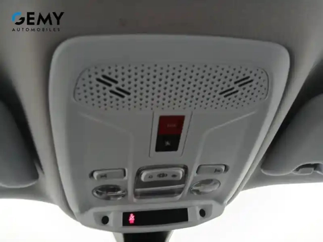 Peugeot 2008 puretech 130 s&amp;s bvm6 — photo 17