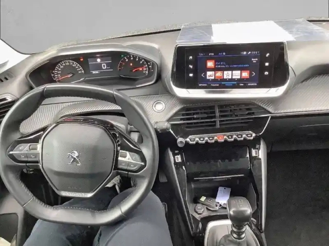 Peugeot 208 puretech 100 s&amp;s bvm6 — photo 8