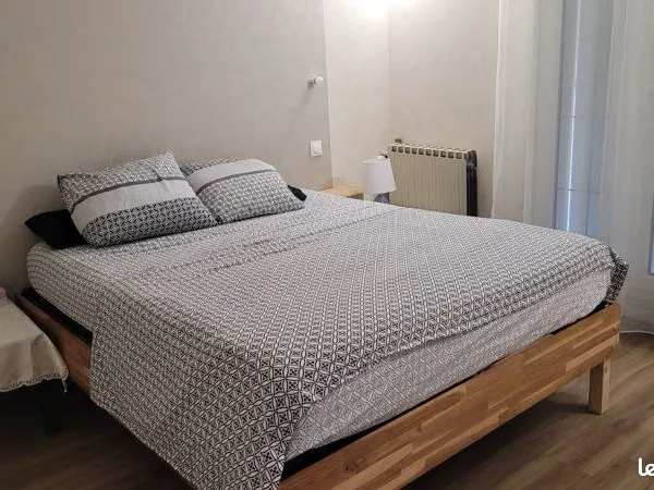27/9 Loue Chambre proche Metz