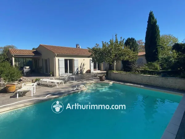 Maison de plain-pied 7 pièces 191 m²