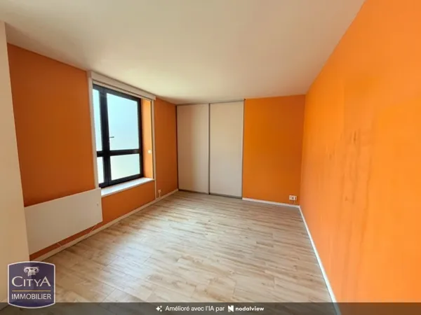 Local professionnel 104 m²