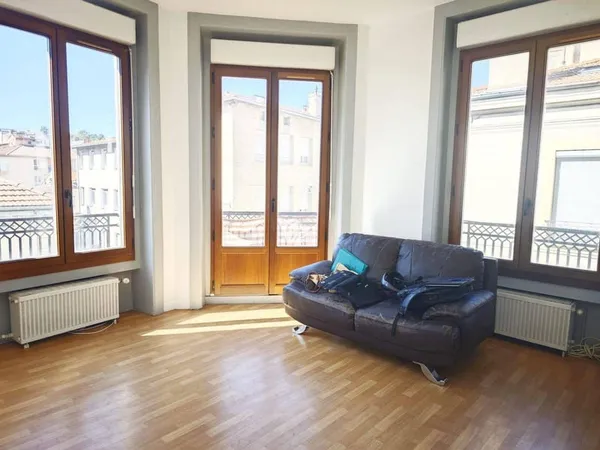 Appartement 1 pièce 80 m²