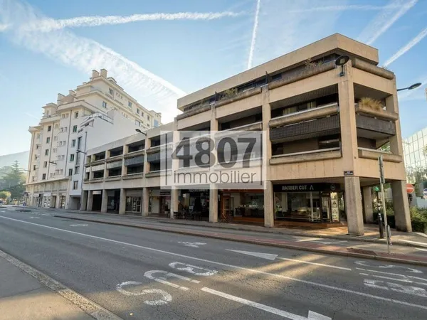 Studio 1 pièce 37 m²