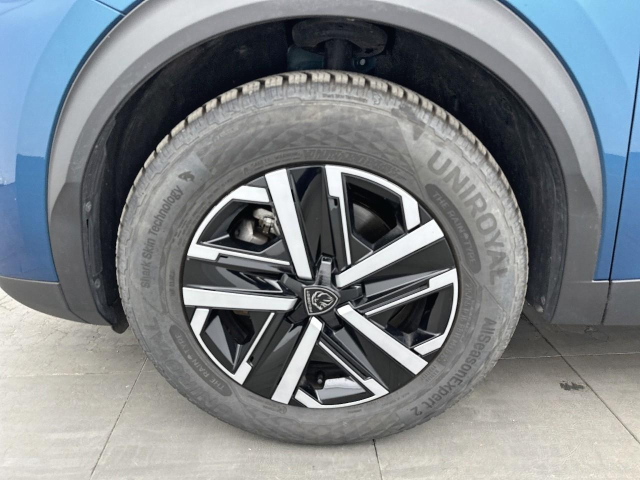 Peugeot 2008 hybrid 145 e-dcs6 style — photo 7