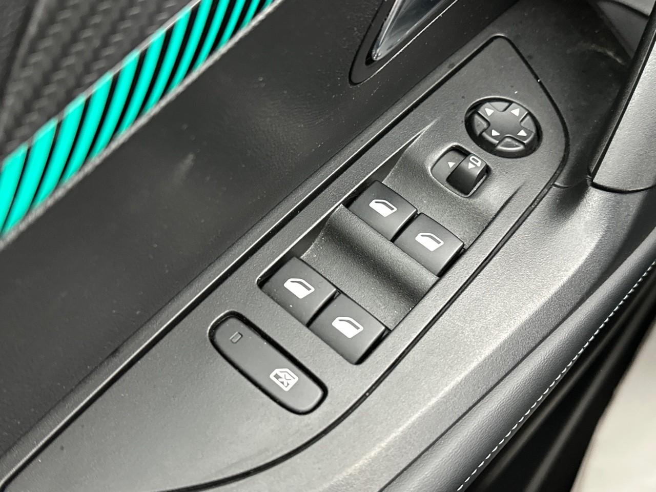 Peugeot 2008 bluehdi 130 s&s eat8 allure pack — photo 15