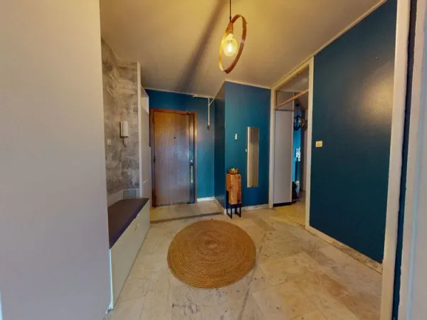 Avenue La bruyère à GRENOBLE Appartement 6 pièces 111 m², 4 chambres avec cave.