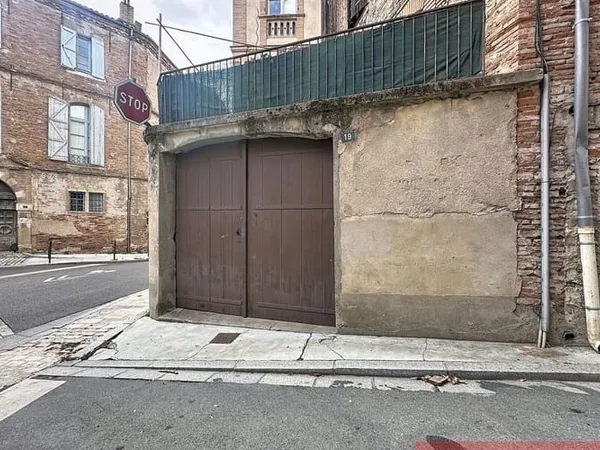 Parking/Garage