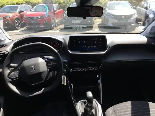 Peugeot 208 puretech 75 s&amp;s bvm5 — photo 12