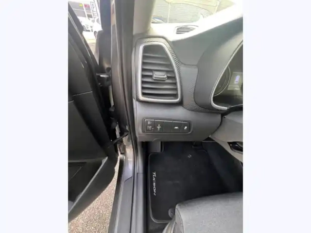 Hyundai Tucson creative 2wd — photo 24