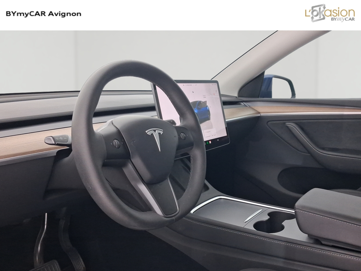 Tesla MODEL Y Standard RWD — photo 22