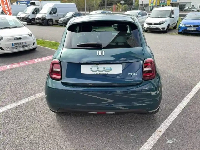 Fiat 500 3+1 e 118 ch — photo 37