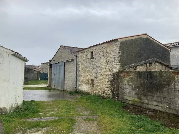 Local 1 pièce 114 m²