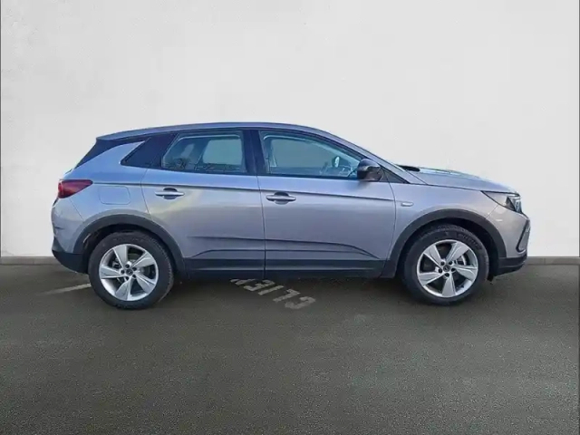 Opel Grandland hybrid 225 ch bva8 — photo 4