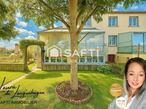 Maison de ville avec sous-sol complet et jardin