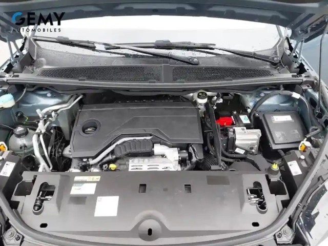 Peugeot 3008 hybrid 136 e-dcs6 — photo 12