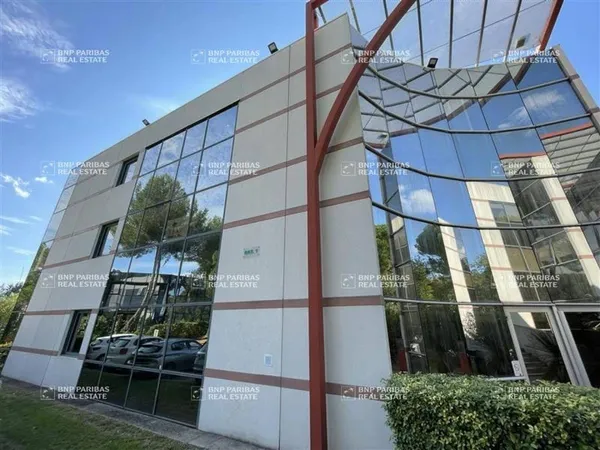 Bureaux 722 m²