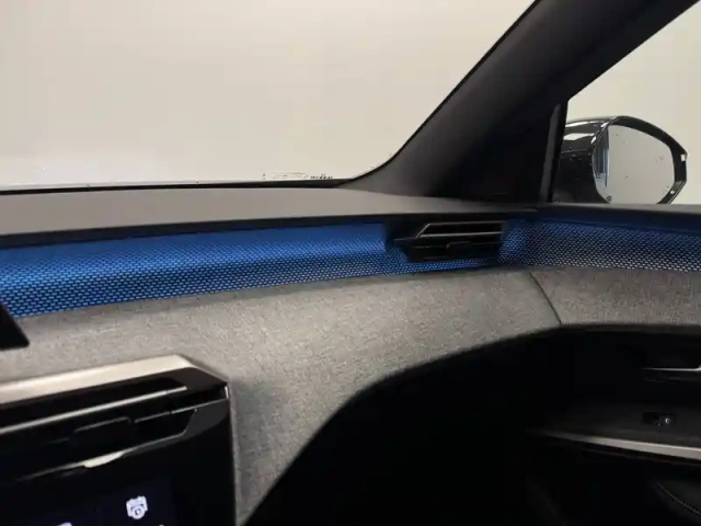 Peugeot 5008 electrique 210 ch 73 kwh — photo 35