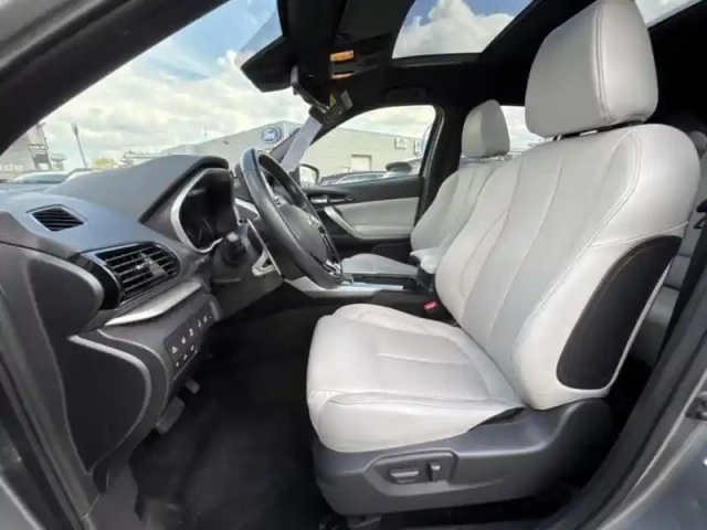 Mitsubishi Eclipse cross 2.4 mivec phev 188ch instyle 4wd — photo 11