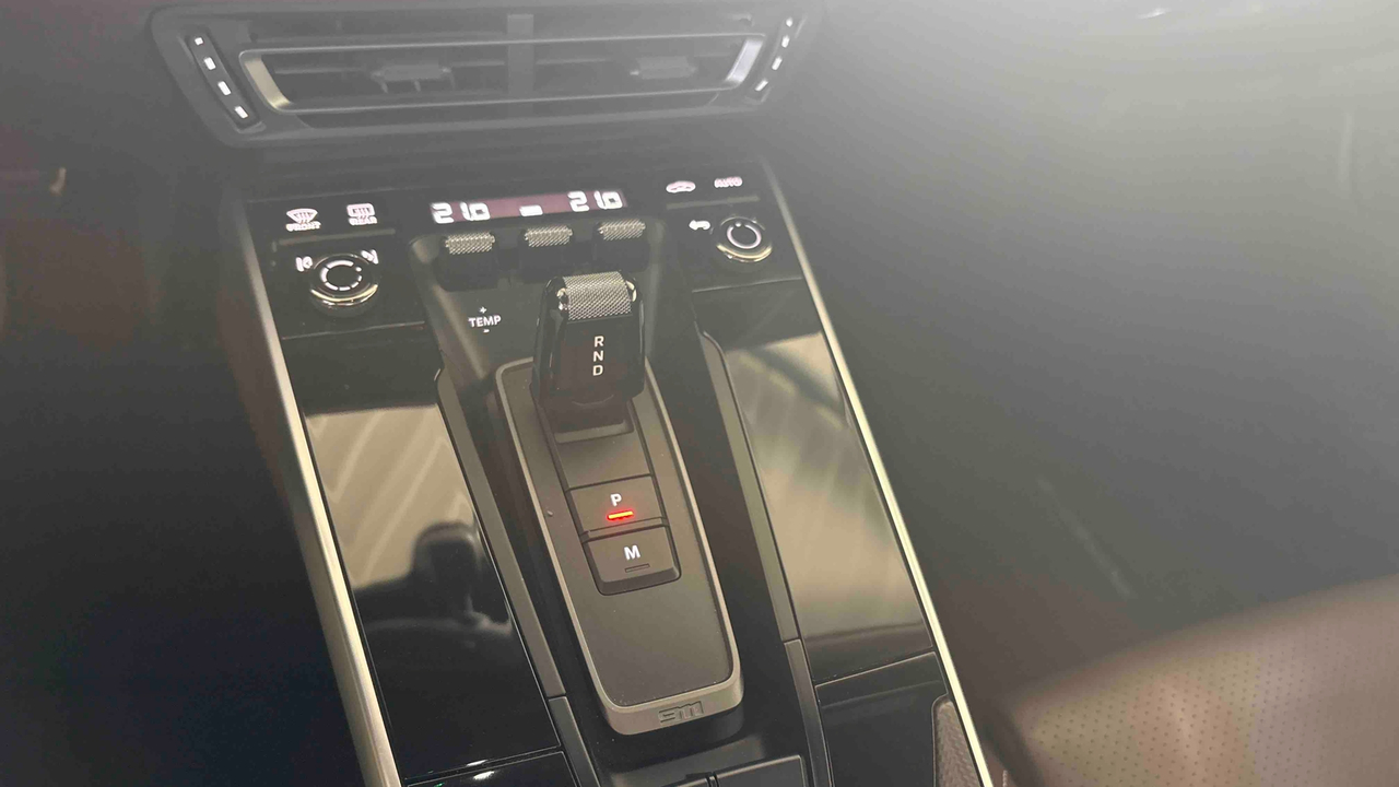 Porsche 911 Carrera 4S Cabriolet 3.0i 450 PDK — photo 19
