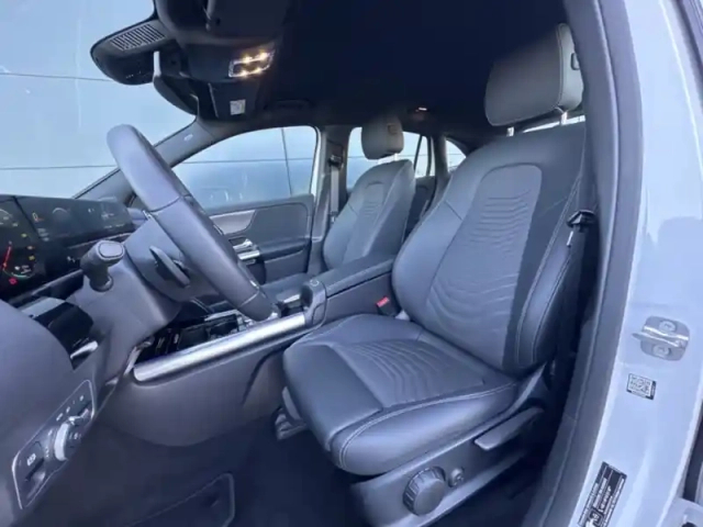Mercedes Eqa 250+ edition — photo 12