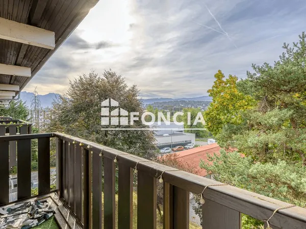 Annecy - meythet - t3 de 65,54 m² - dernier étage, balcon et vue dégagée