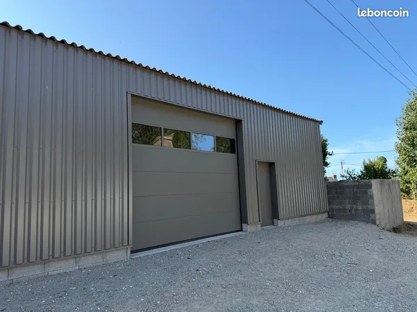 A louer - Local de stockage / Activité - 100m² -Plouvien