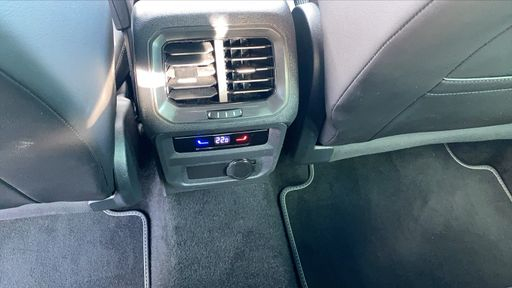 Volkswagen Tiguan 2.0 TDI 150 DSG7 - R-Line Exclusive – 2024 – 33340 km – Diesel – Boîte Automatique — photo 2