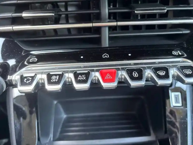 Peugeot 208 puretech 100 s&amp;s bvm6 — photo 20