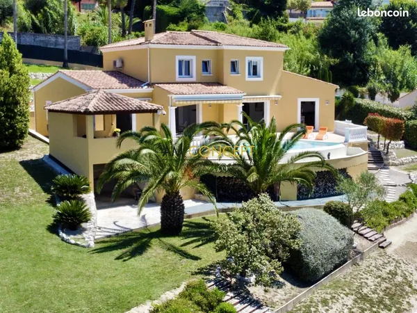 Villa 6 pièces 214 m²