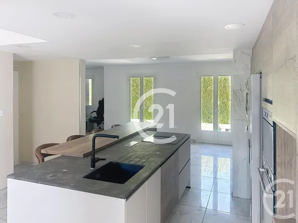 Maison 5 pièces 160 m²