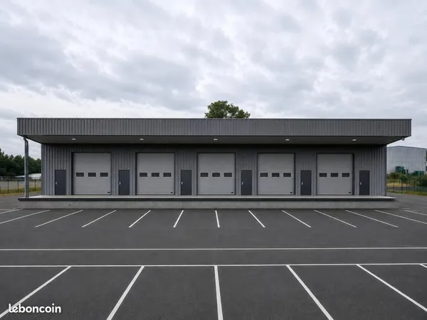 Local d'activité 450 m²