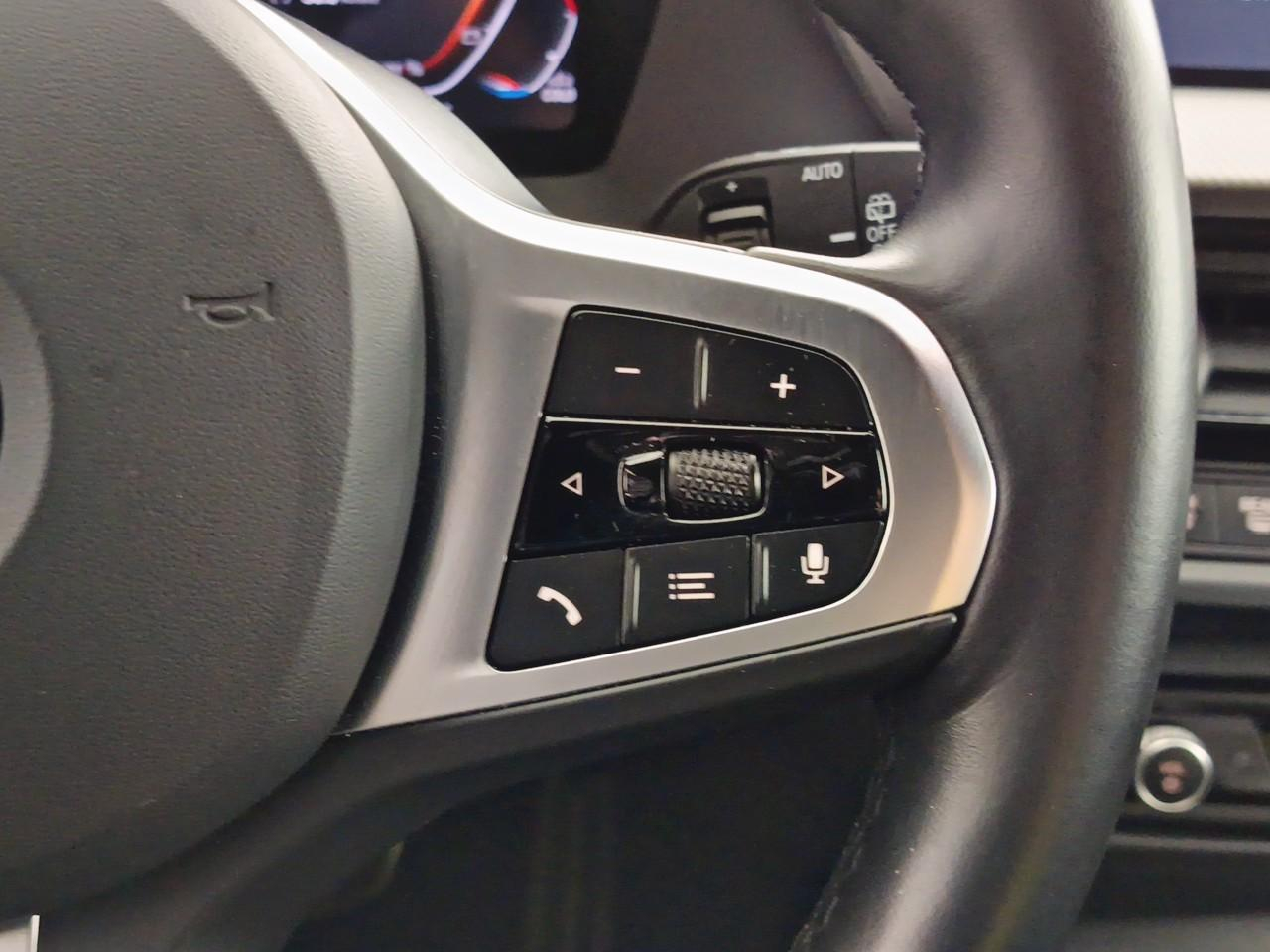Bmw Serie 1 16i 109 ch dkg7 m sport — photo 16