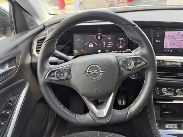 Opel Grandland hybrid 225 ch bva8 — photo 9