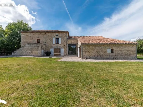 Maison 5 pièces 195 m²