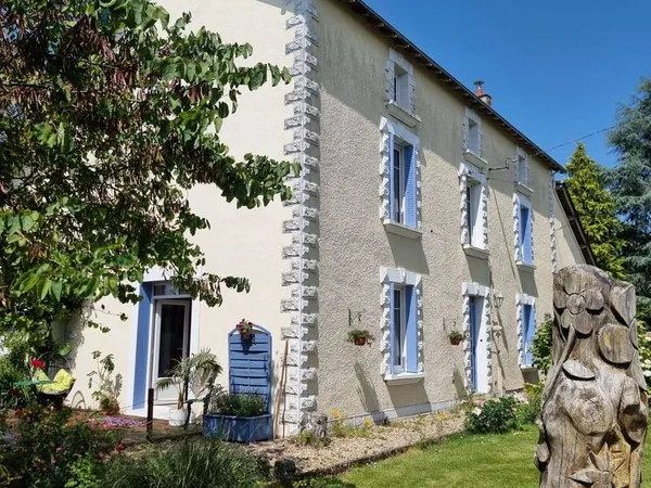Maison 9 pièces 220 m²