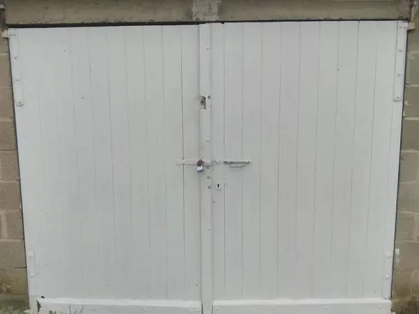 Lot de 9 garages à vendre à Châteauroux - Idéal pour investisseurs locatifs