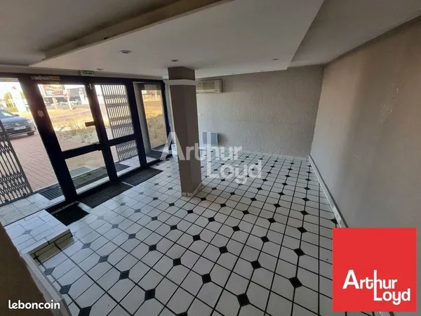 LOCAL COMMERCIAL 281 m² NIORT