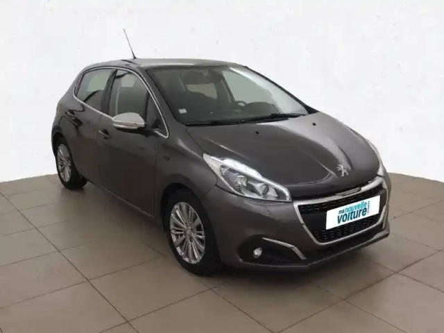 Peugeot 208 1.2 puretech 110ch s&amp;s eat6 — photo 3