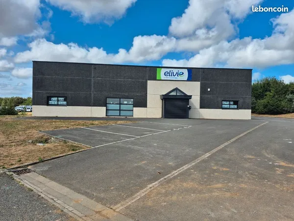 Loue local 410 m2