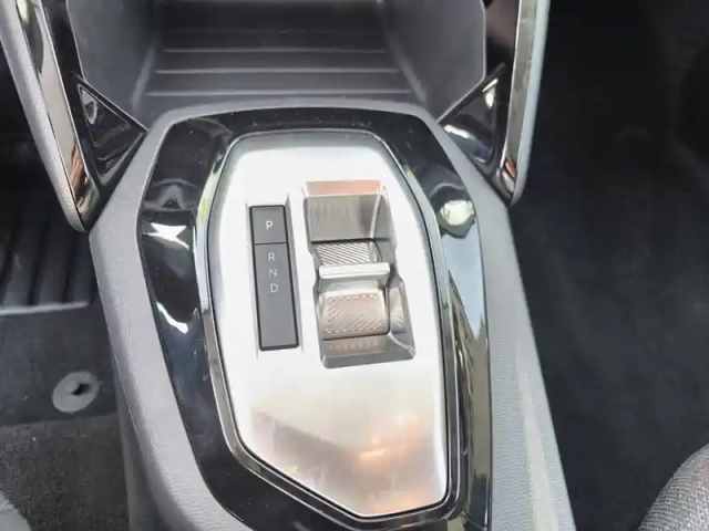 Peugeot 208 hybrid 110 ch e-dcs6 — photo 14