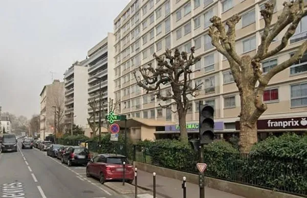 Boutique 2 pièces 220 m²
