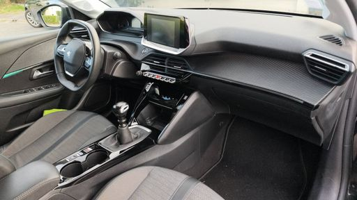 Peugeot 208 1.2 PureTech 100 - Allure – 2022 – 47629 km – Essence – Boîte Manuelle — photo 20