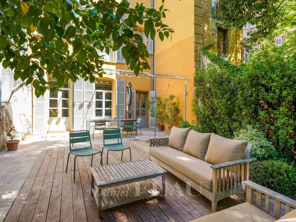 Aix en Provence - Hôtel particulier et son jardin